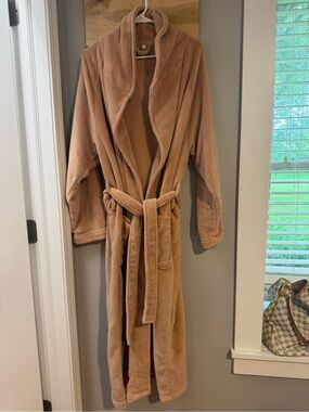 Pottery Barn Cozy Plush Blush Bathrobe, size Large